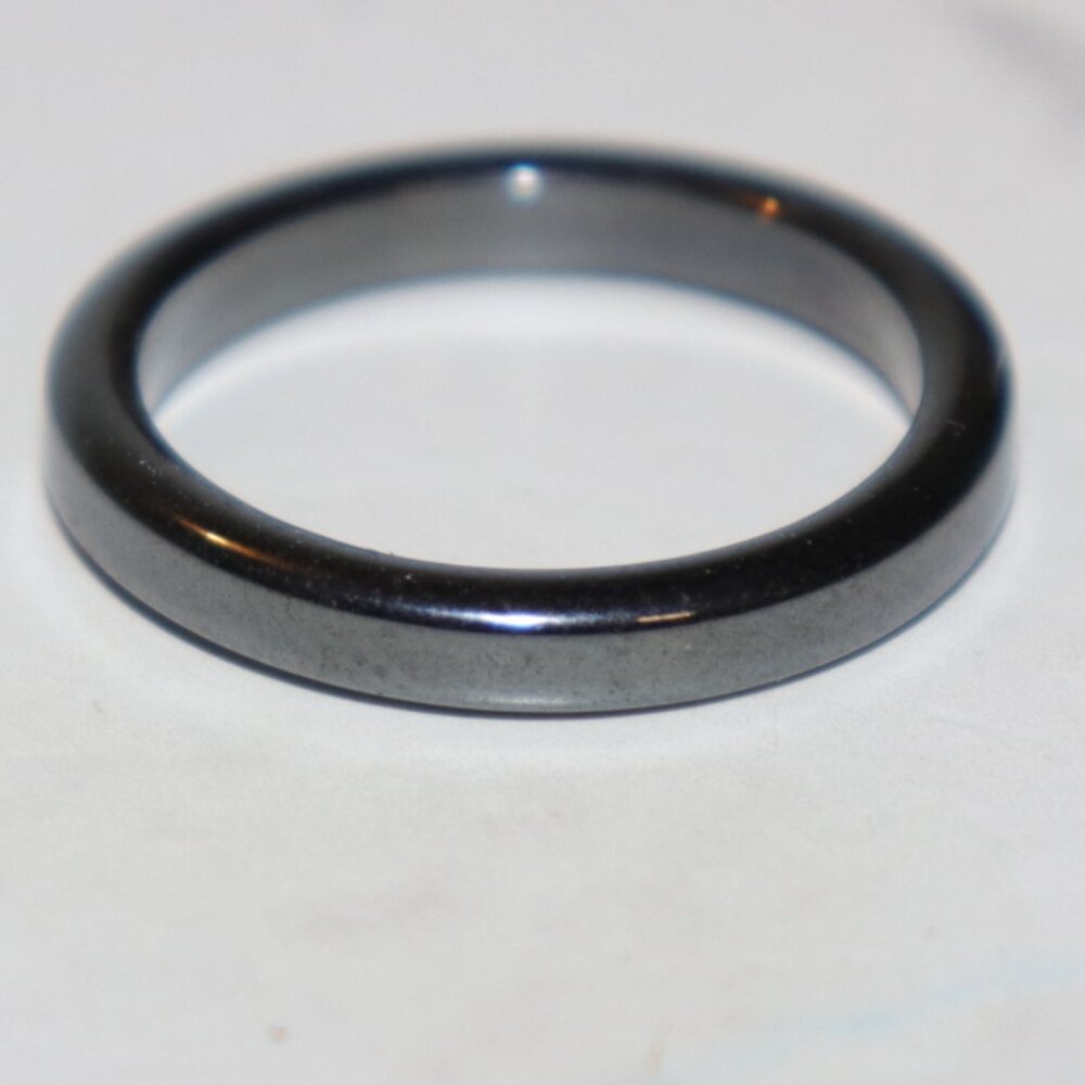🖤 Vintage Hematite Ring · Size 7.25 · Polished Stone · Bold & Grounded 🤍